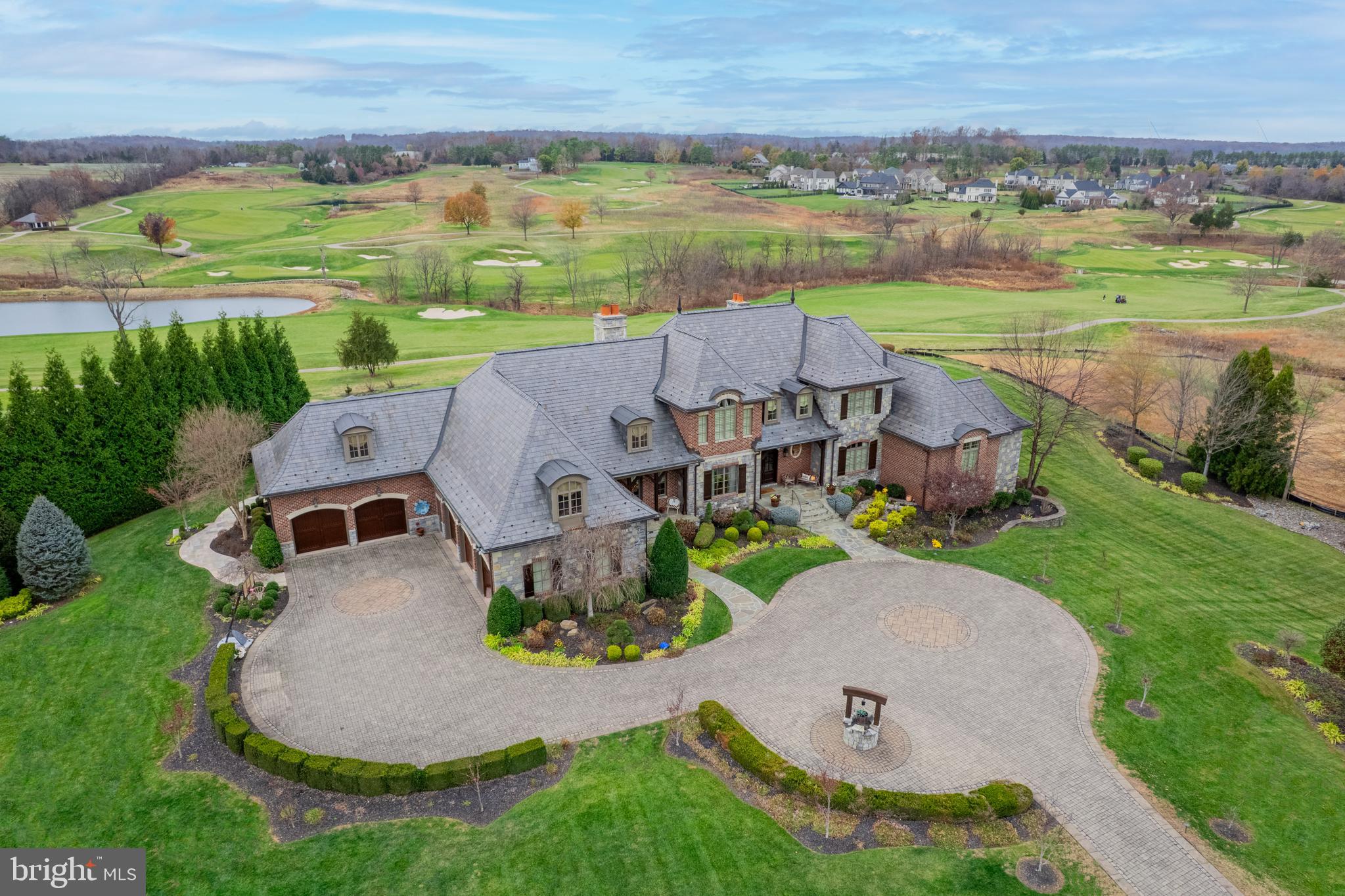 CREIGHTON FARMS - Residential