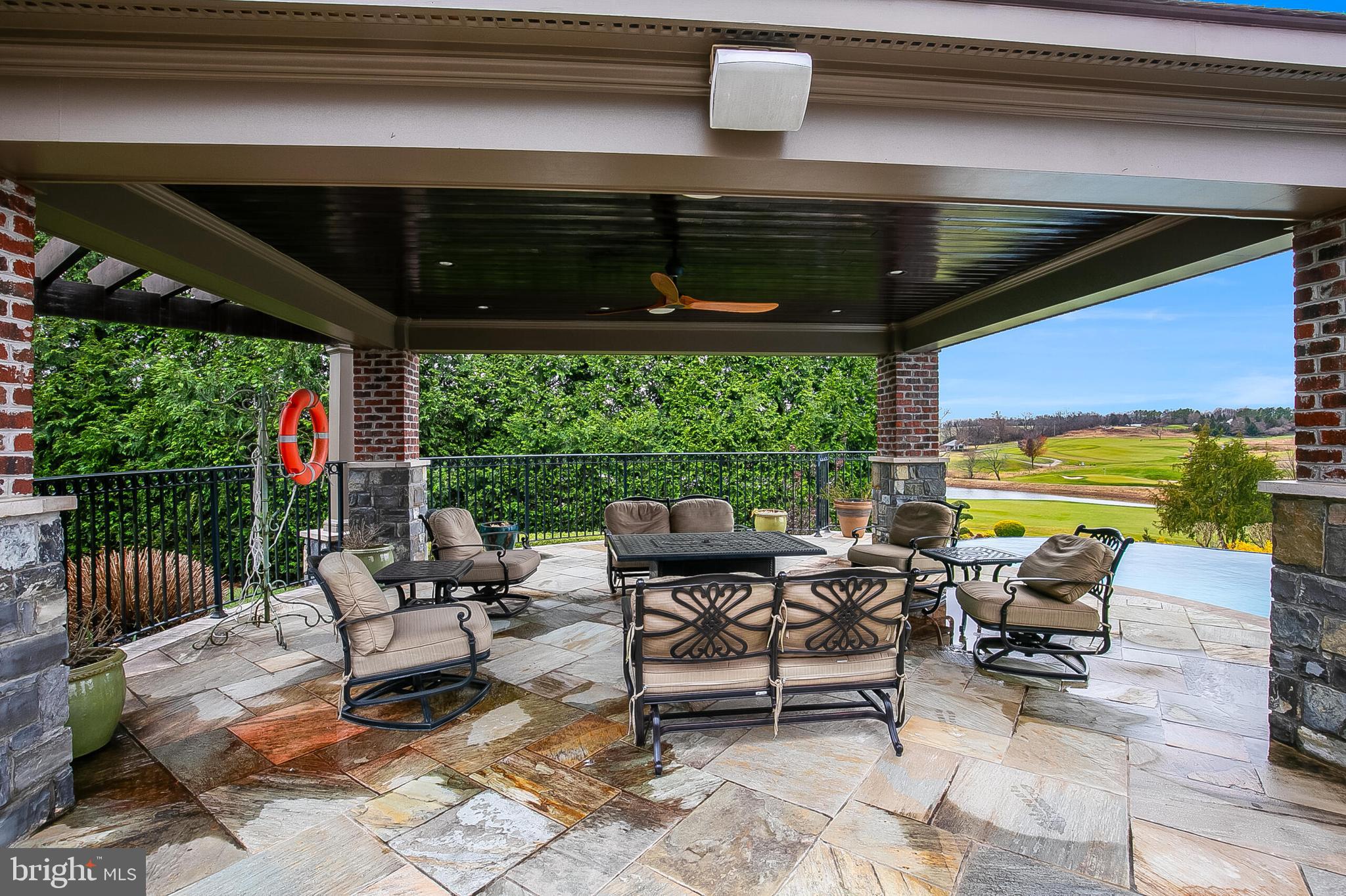 CREIGHTON FARMS - Residential