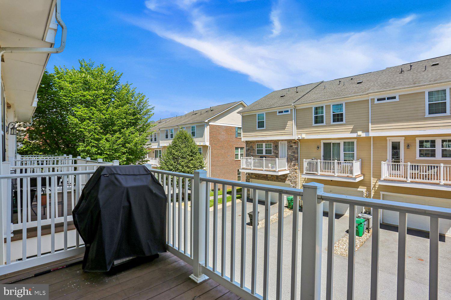 SUMMIT HALL RESERVE - Residential