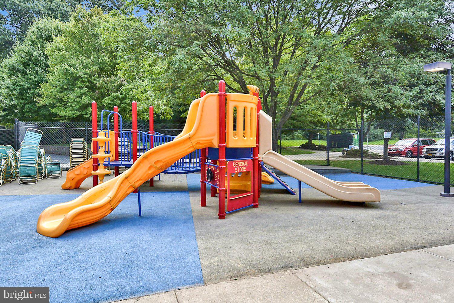 SUMMIT HALL RESERVE - Residential