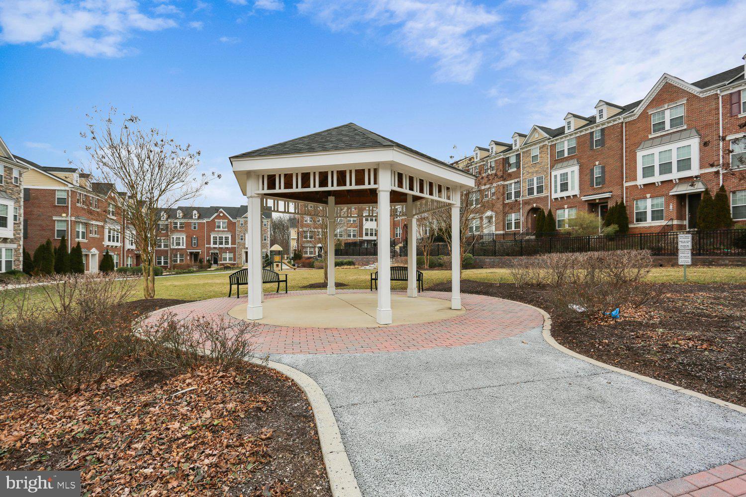 SUMMIT HALL RESERVE - Residential