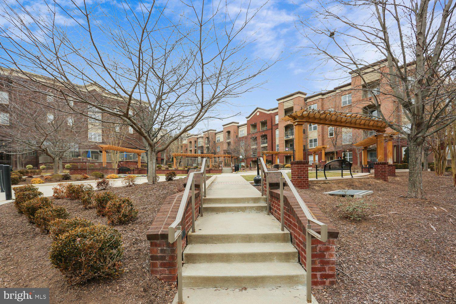 SUMMIT HALL RESERVE - Residential