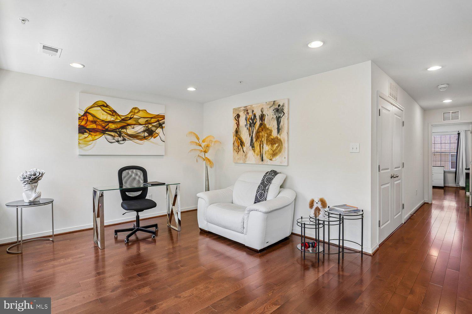 SUMMIT HALL RESERVE - Residential