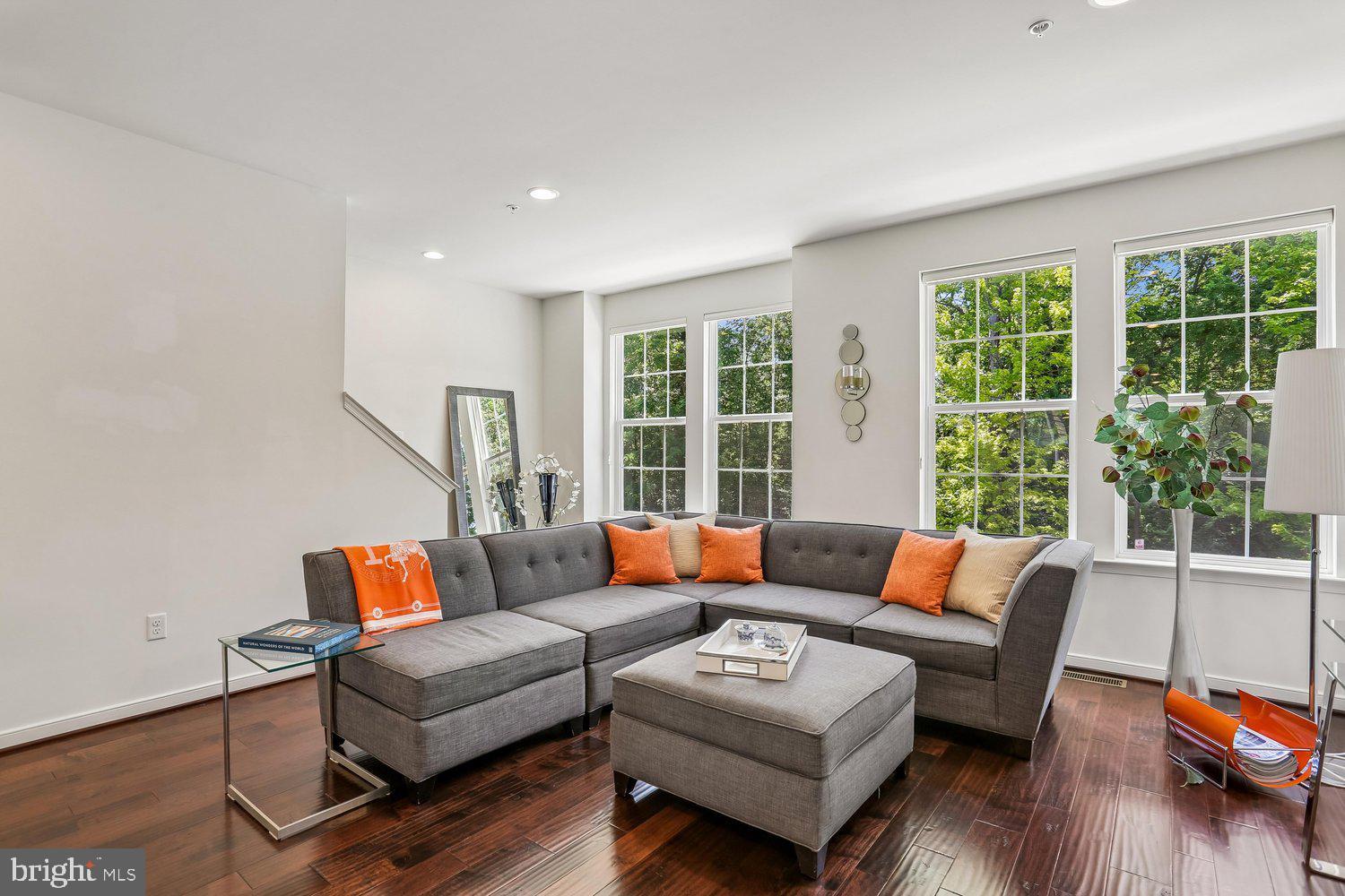 SUMMIT HALL RESERVE - Residential