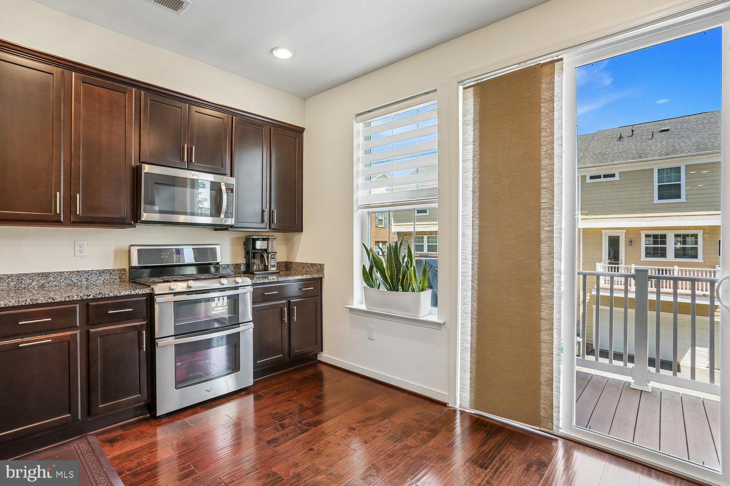 SUMMIT HALL RESERVE - Residential