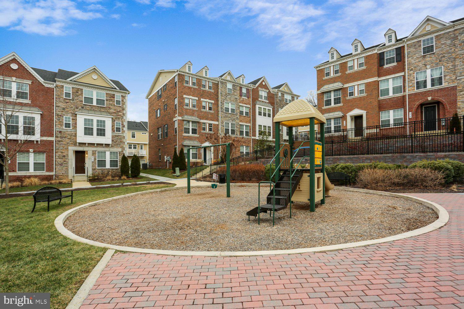 SUMMIT HALL RESERVE - Residential