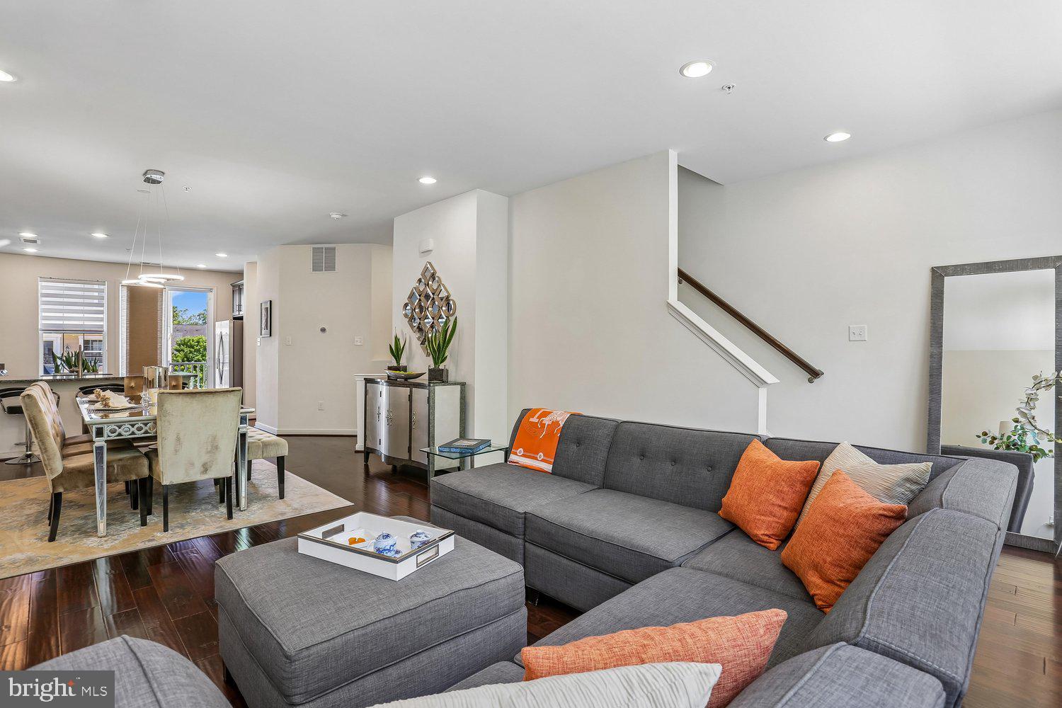 SUMMIT HALL RESERVE - Residential
