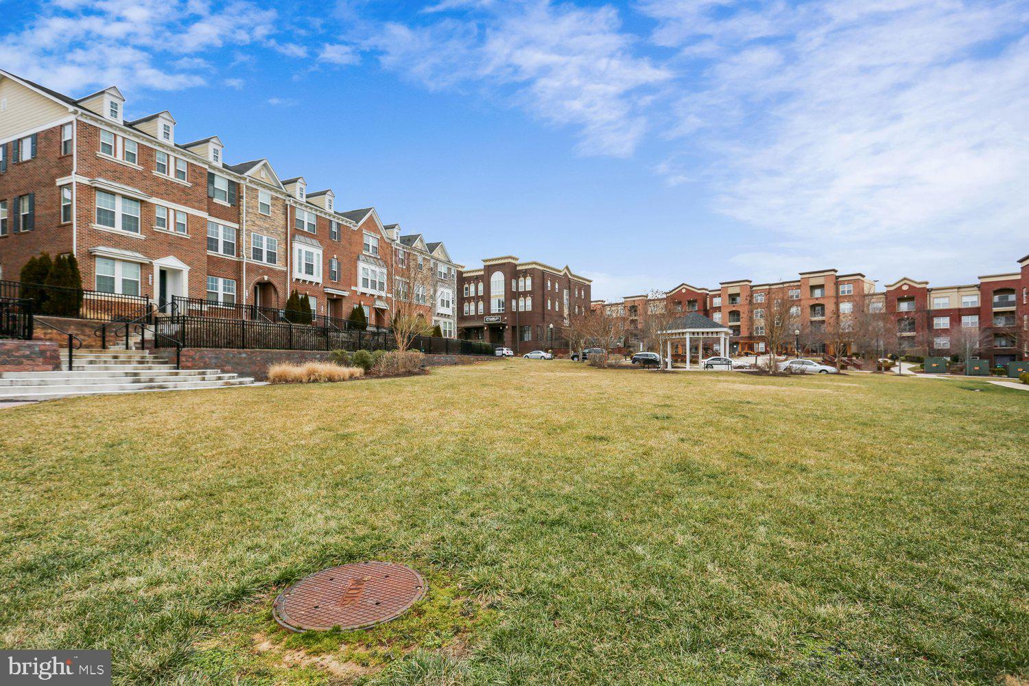 SUMMIT HALL RESERVE - Residential