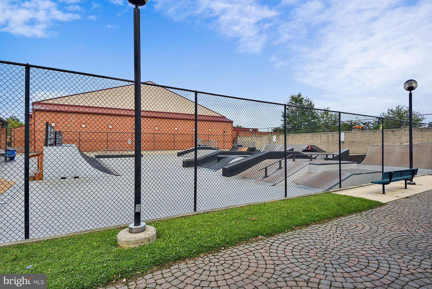 SUMMIT HALL RESERVE - Residential