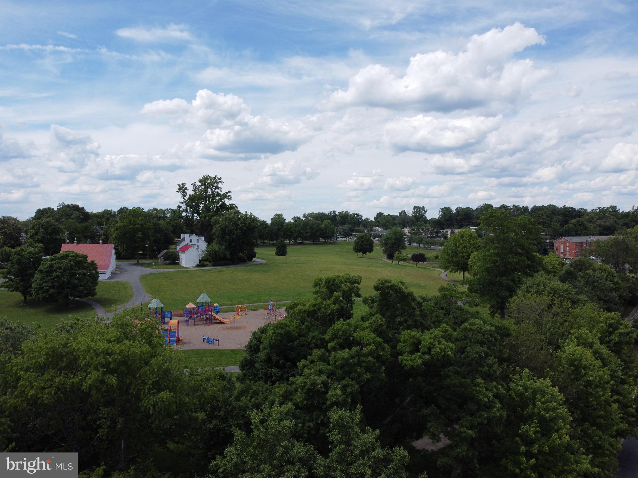SUMMIT HALL RESERVE - Residential