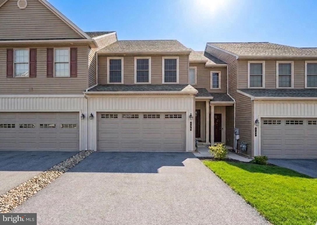 WOODLAND HILLS - Residential