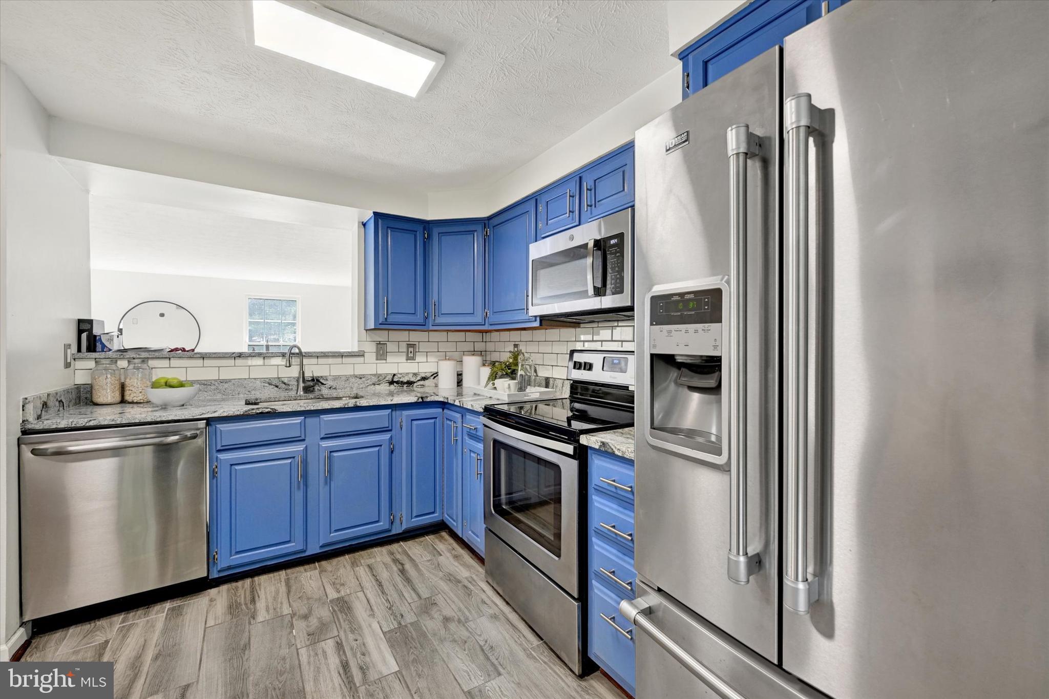 PARKVIEW TRAIL - Residential