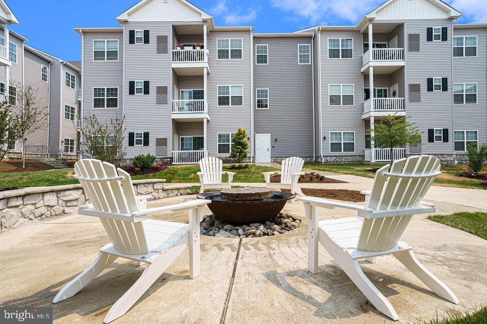 RESIDENCES AT BROOKHAVEN GLEN - Residential