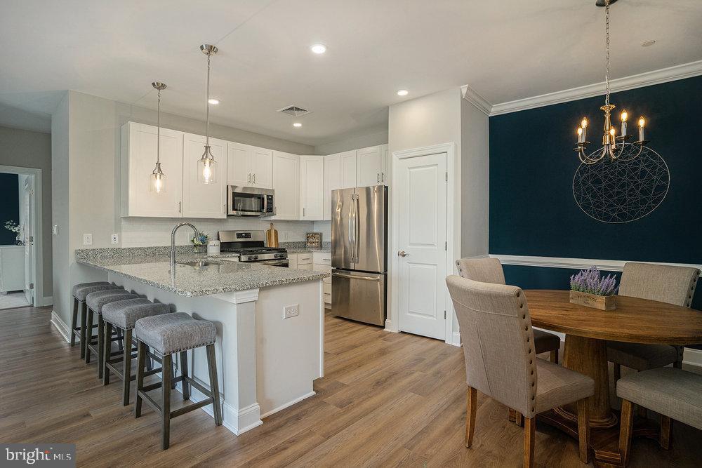 RESIDENCES AT BROOKHAVEN GLEN - Residential