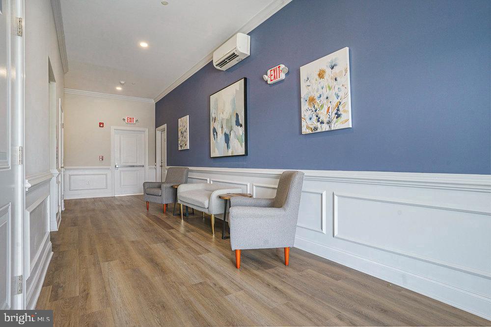 RESIDENCES AT BROOKHAVEN GLEN - Residential