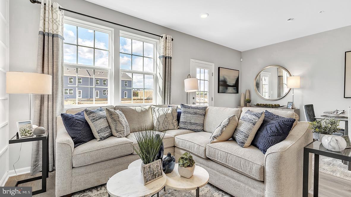 THE TOWNES AT CAMBRIDGE - Residential