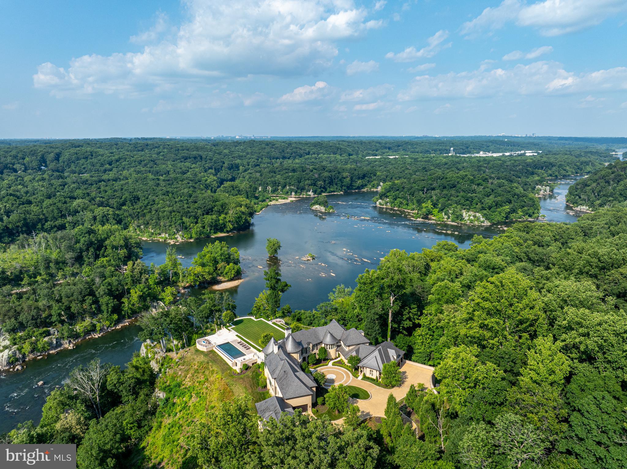 BULLS NECK HUNDRED - Residential