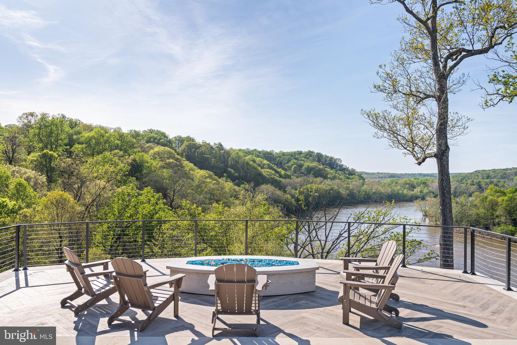 BULLS NECK HUNDRED - Residential