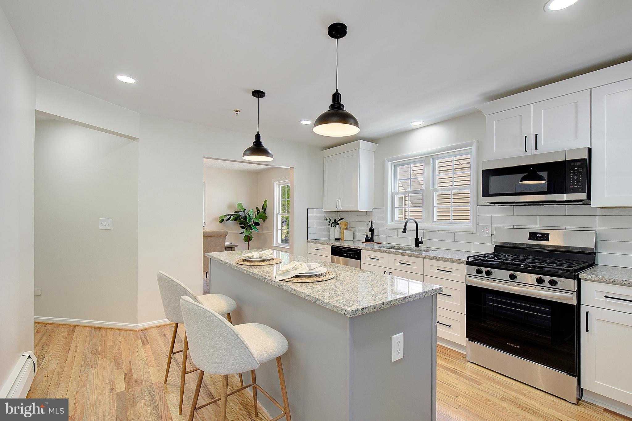 NORTH BRENTWOOD - Residential
