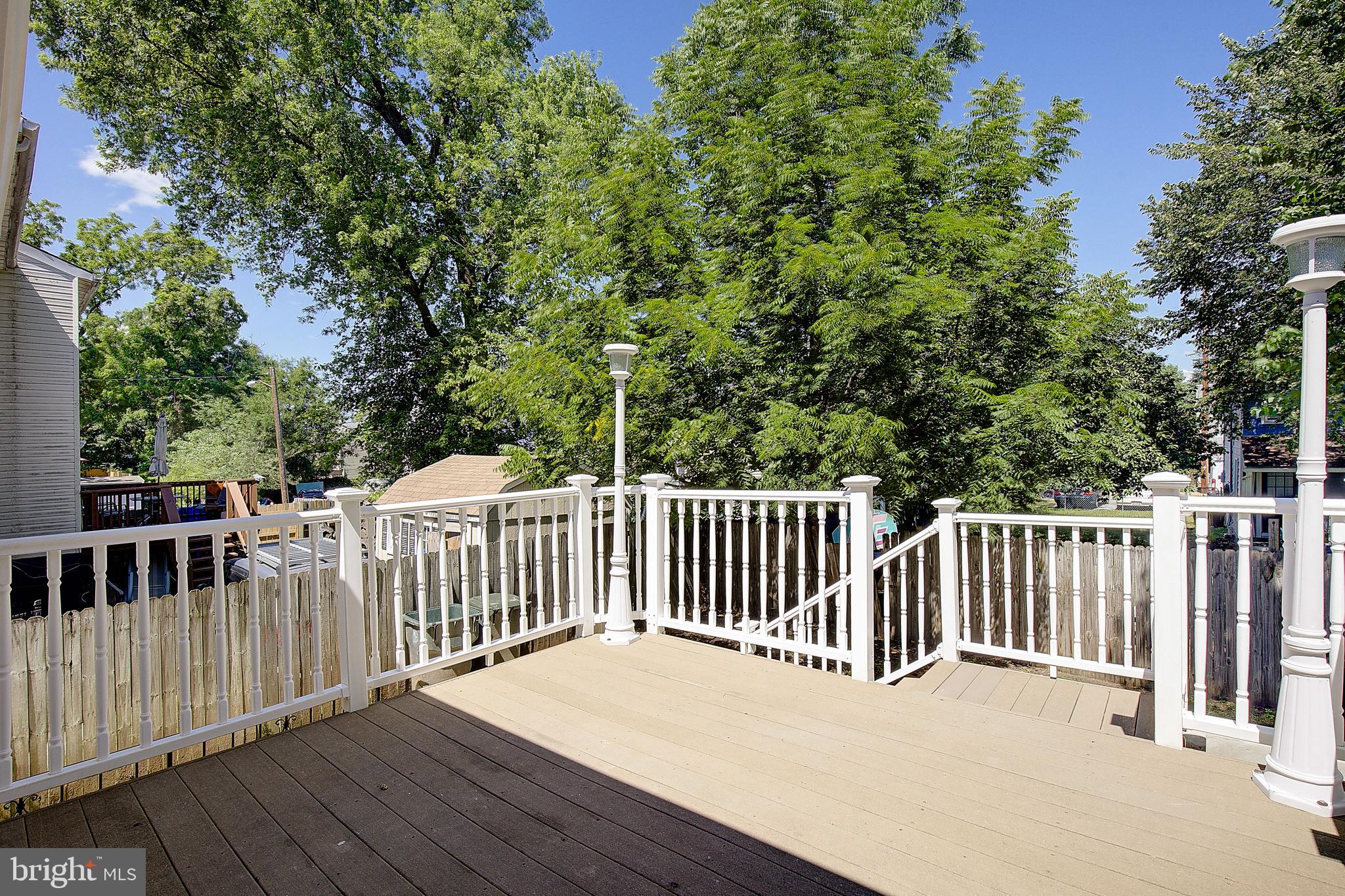 NORTH BRENTWOOD - Residential
