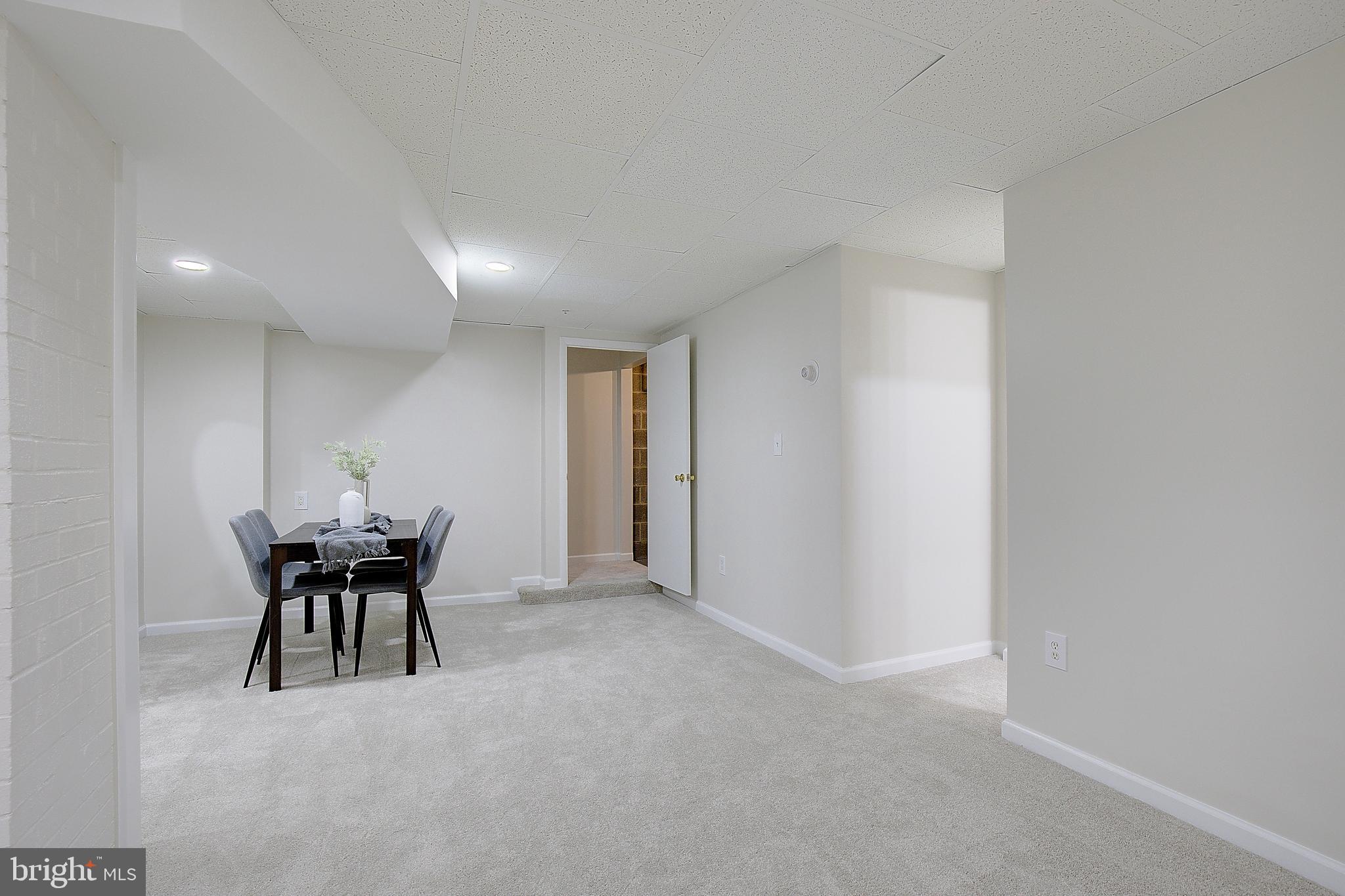 NORTH BRENTWOOD - Residential
