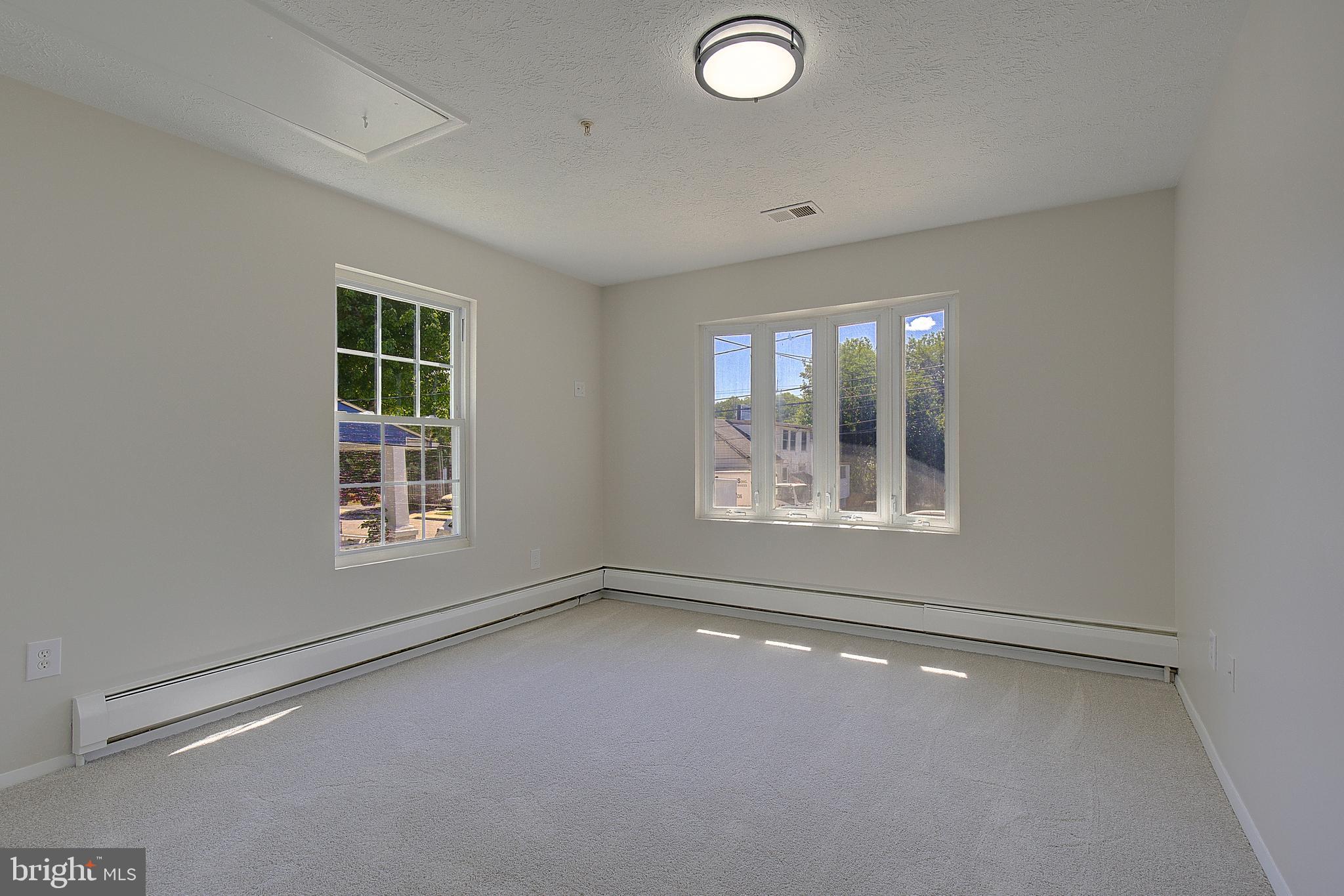NORTH BRENTWOOD - Residential