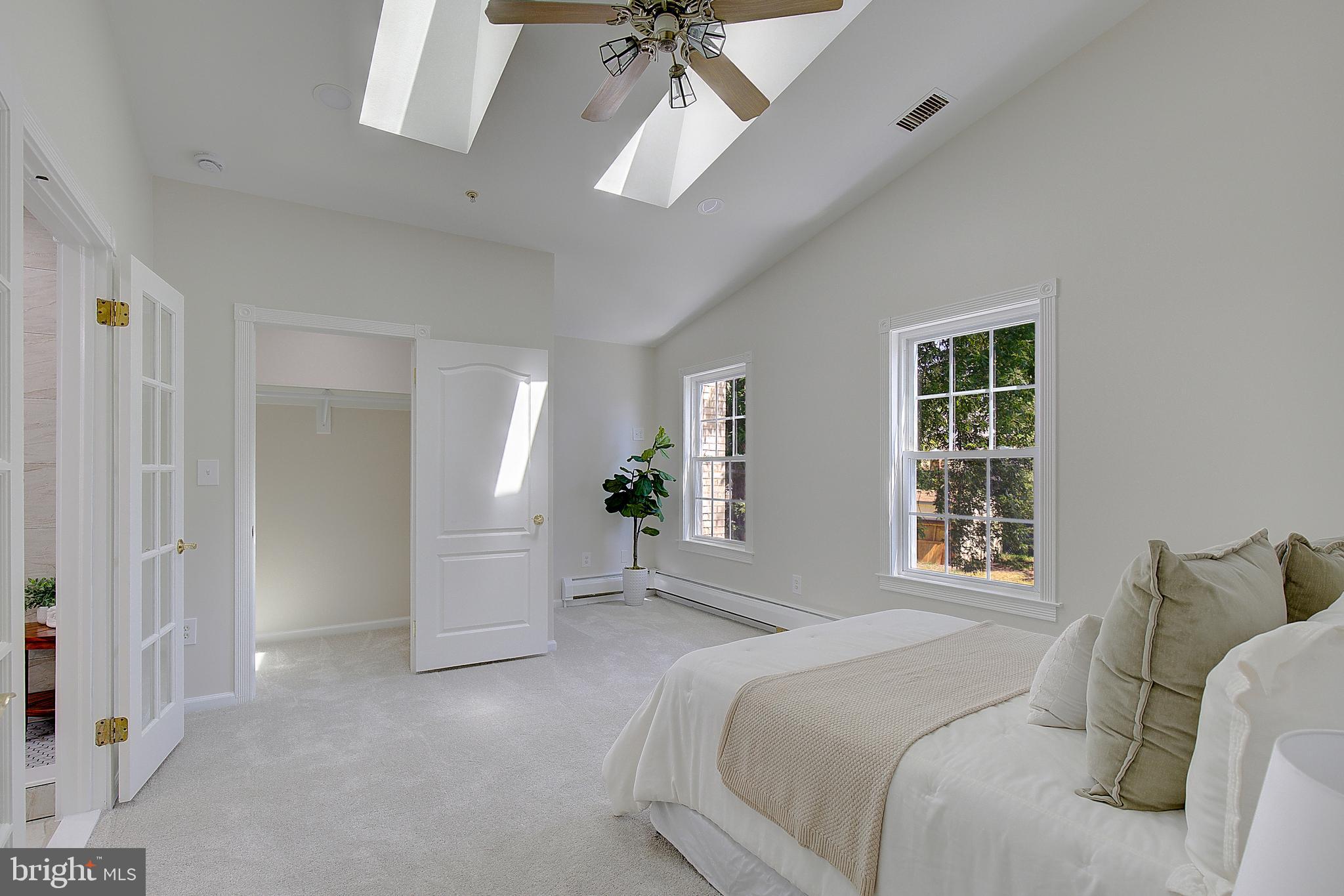NORTH BRENTWOOD - Residential