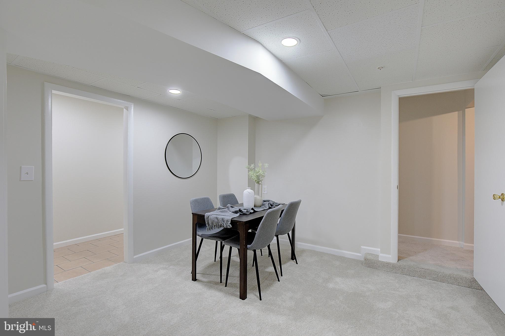 NORTH BRENTWOOD - Residential