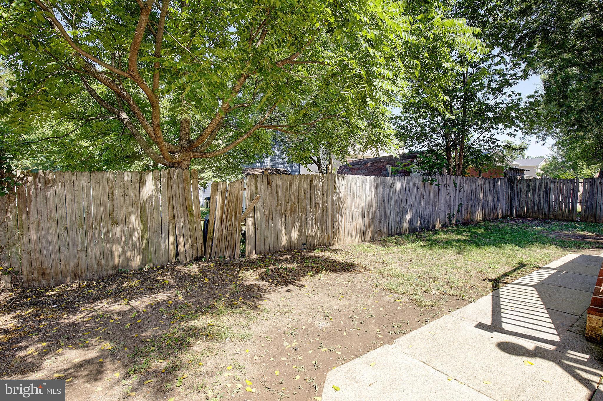 NORTH BRENTWOOD - Residential