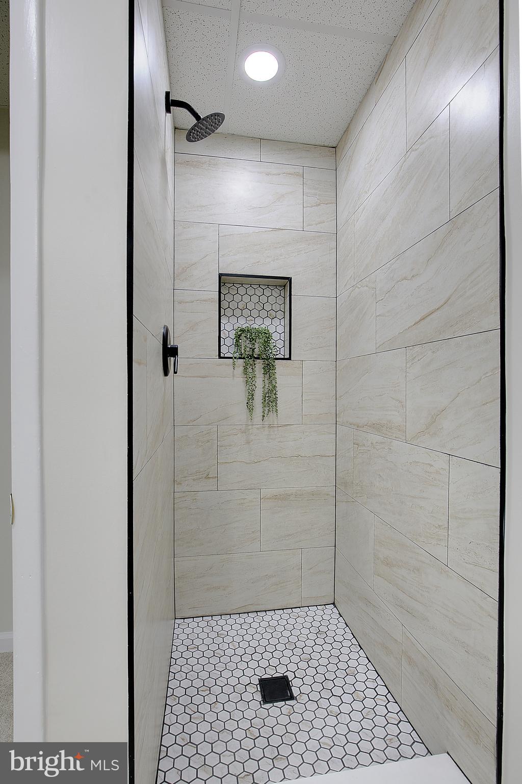 NORTH BRENTWOOD - Residential