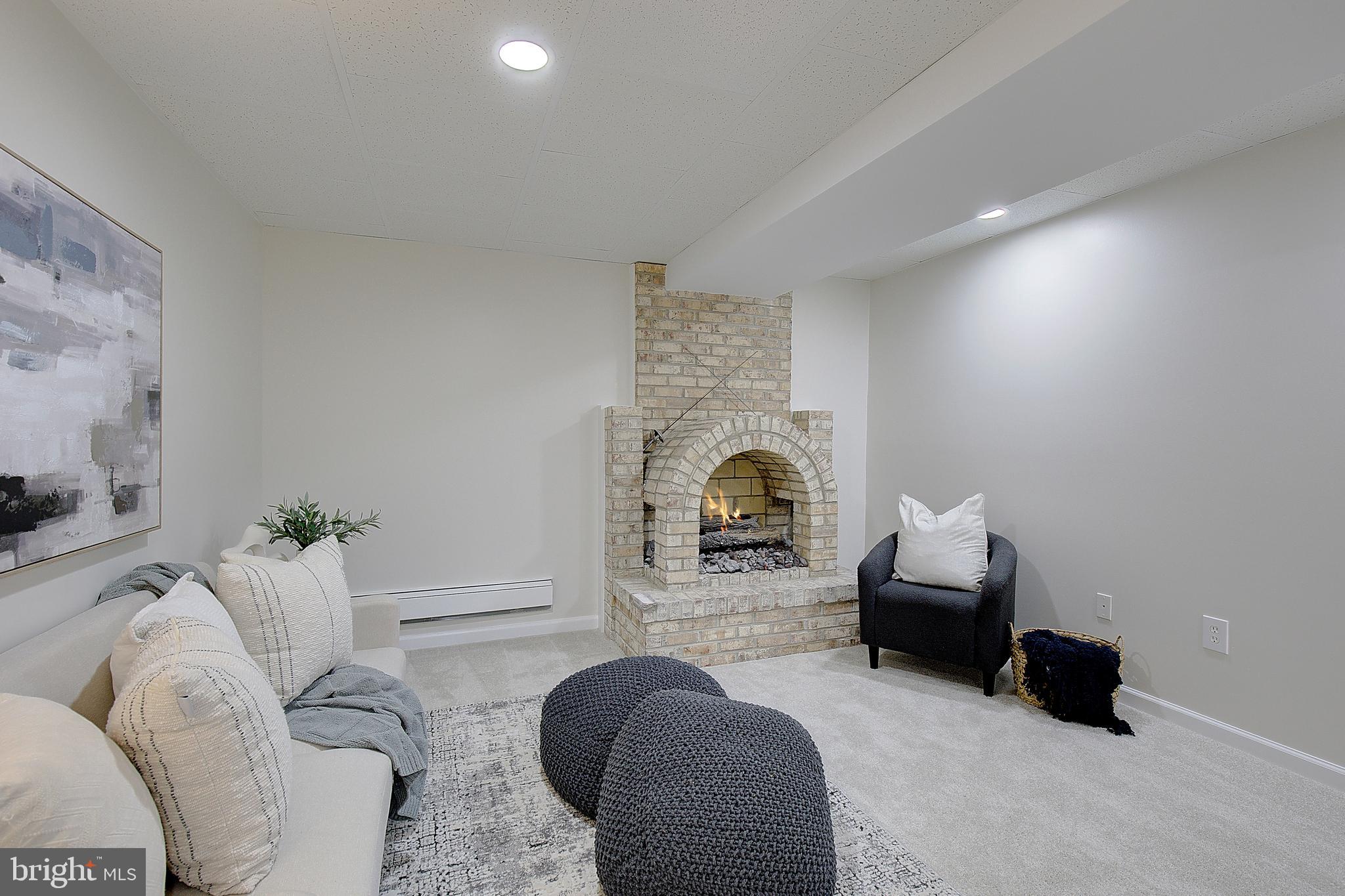 NORTH BRENTWOOD - Residential