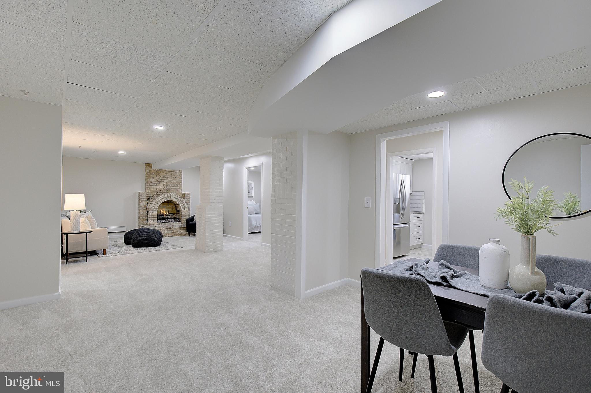 NORTH BRENTWOOD - Residential