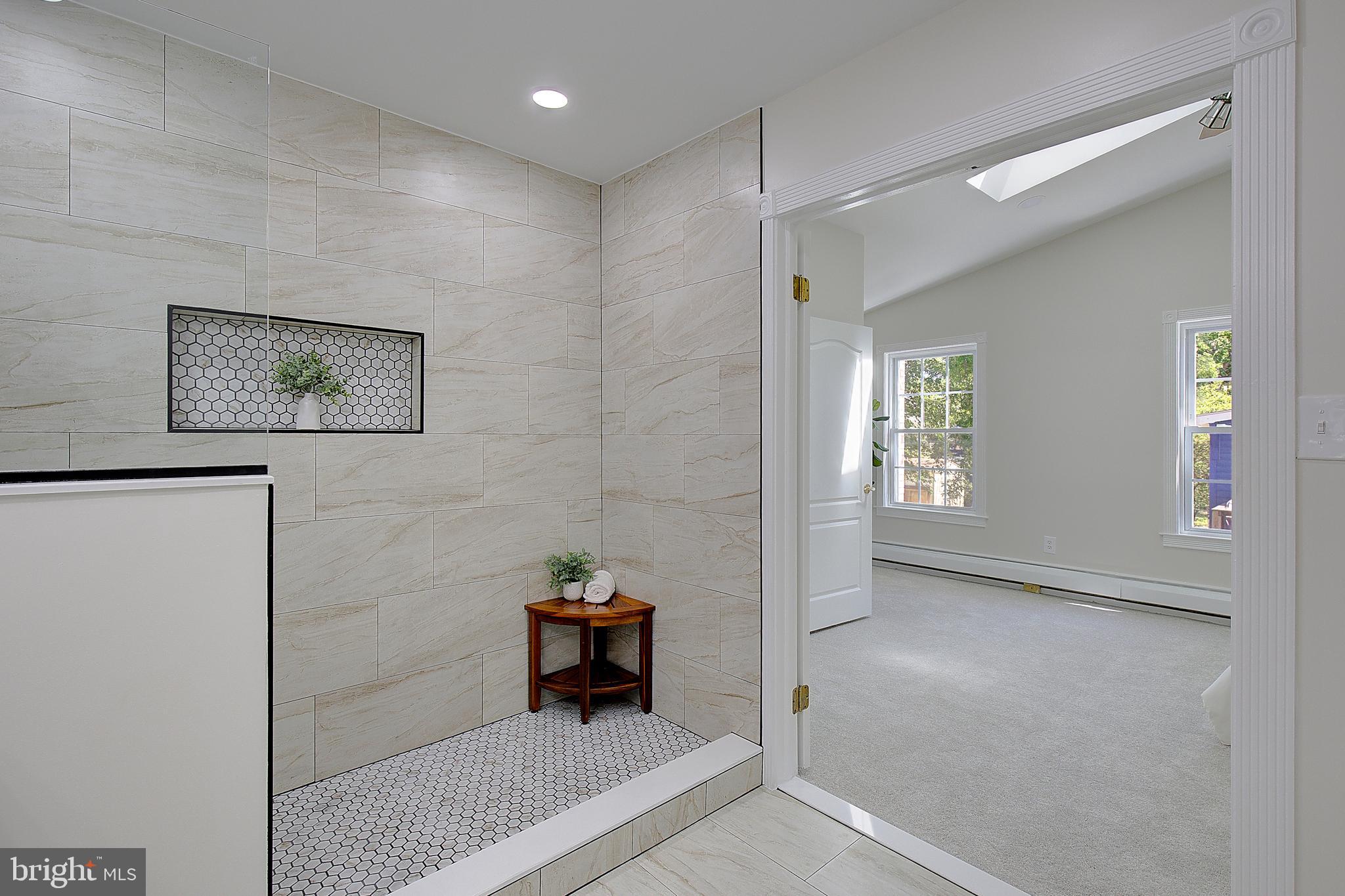NORTH BRENTWOOD - Residential