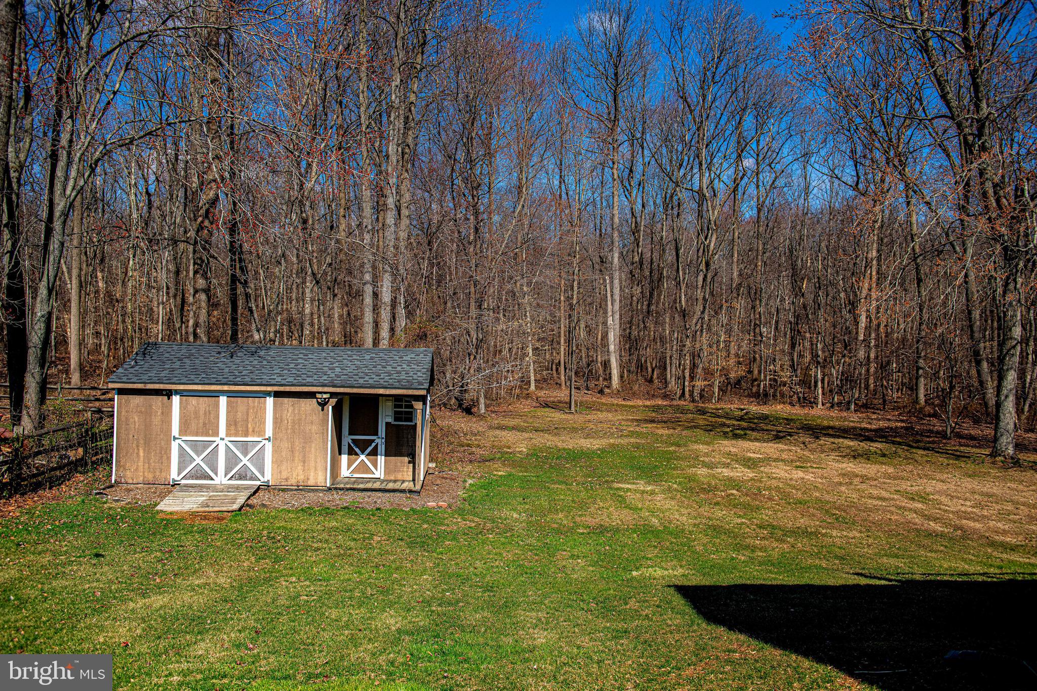 MAXA WOODS - Residential