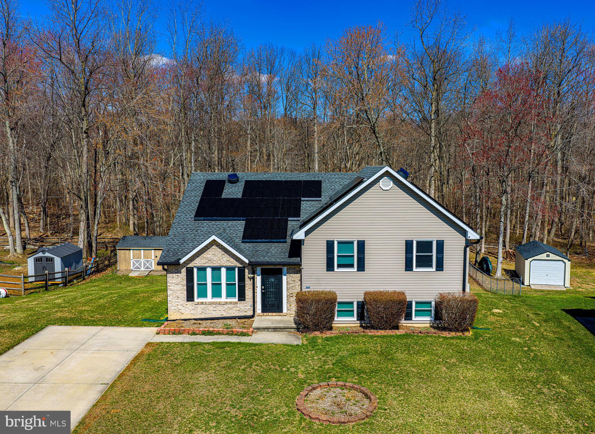 MAXA WOODS - Residential