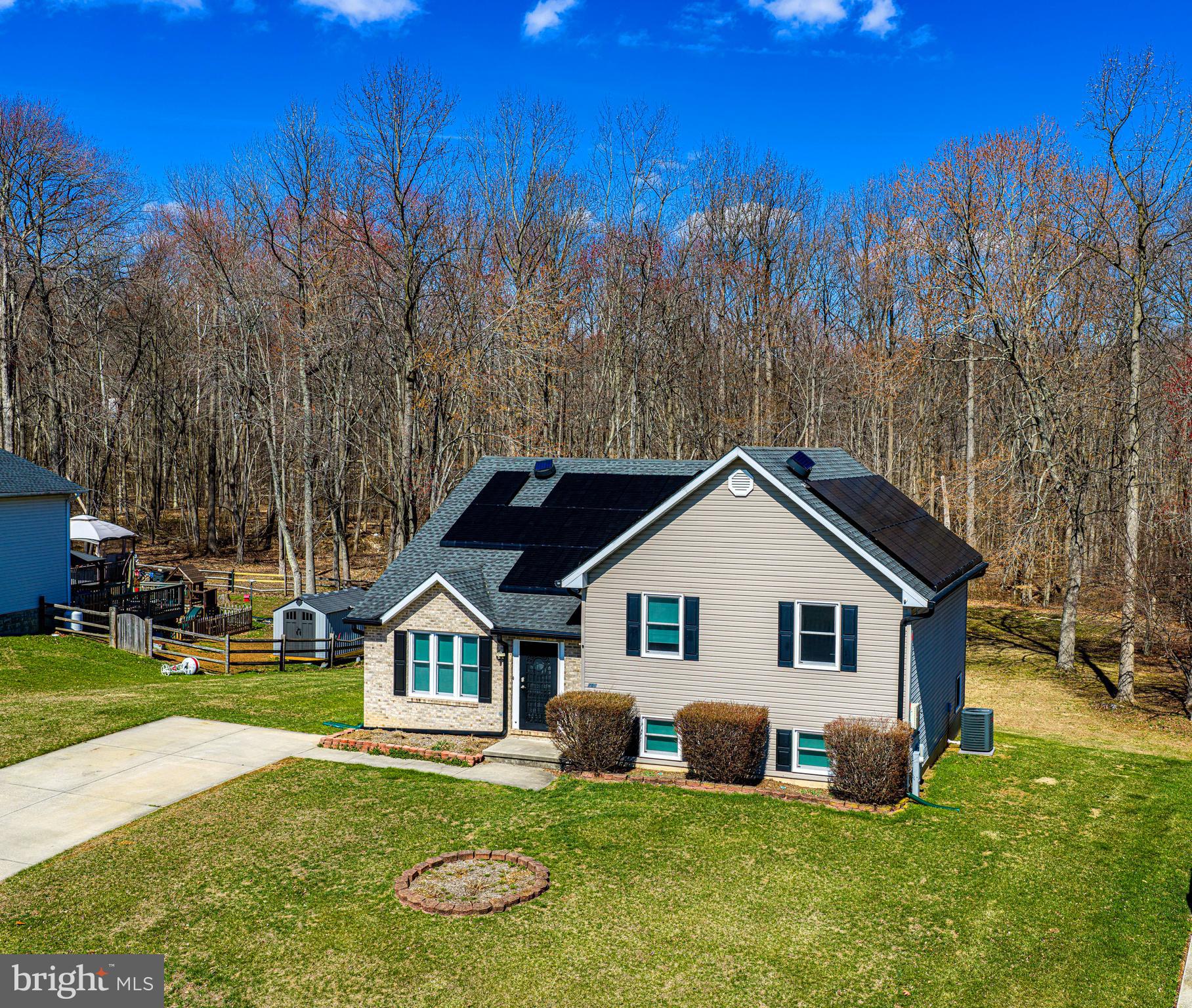 MAXA WOODS - Residential