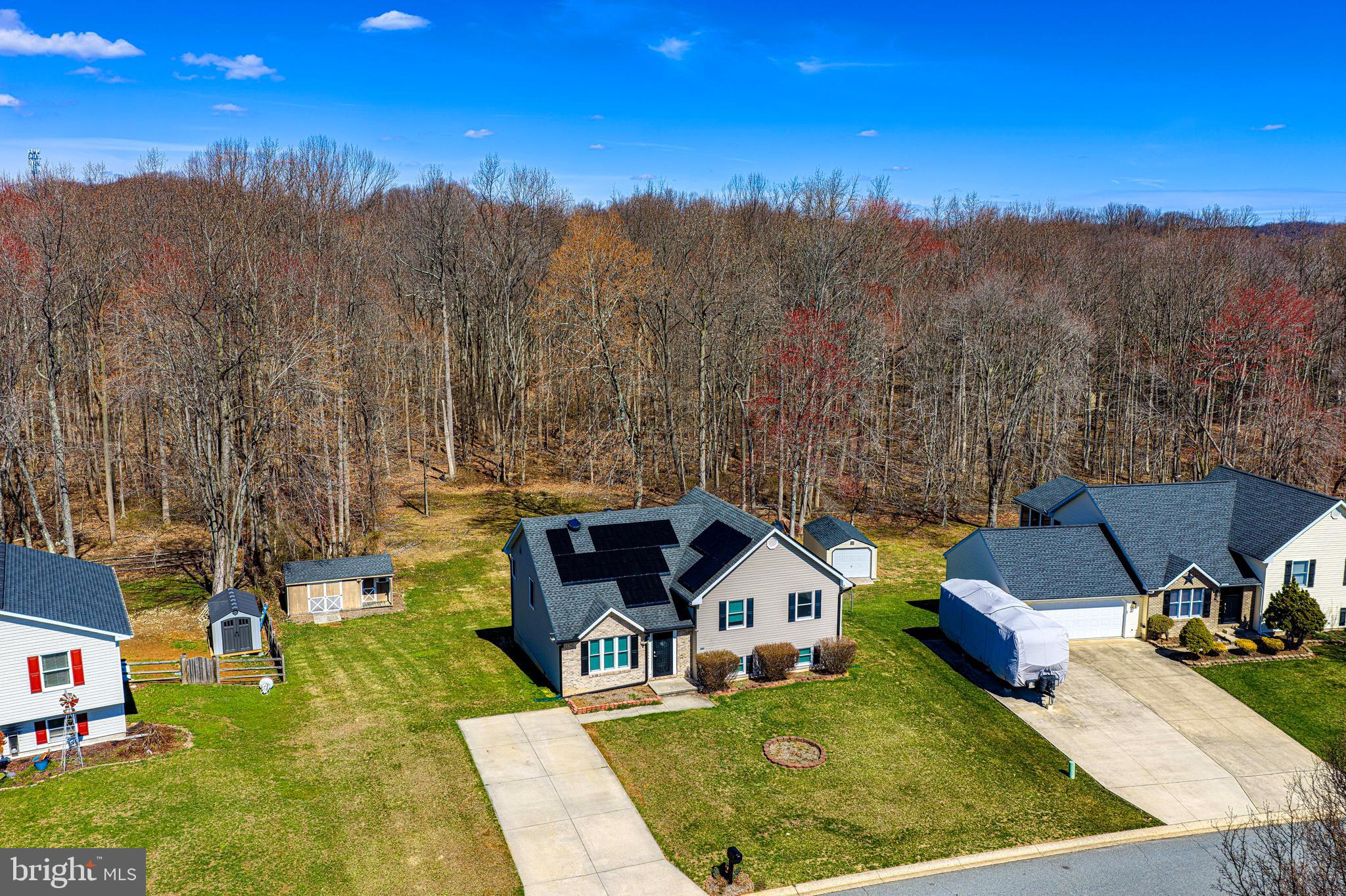 MAXA WOODS - Residential