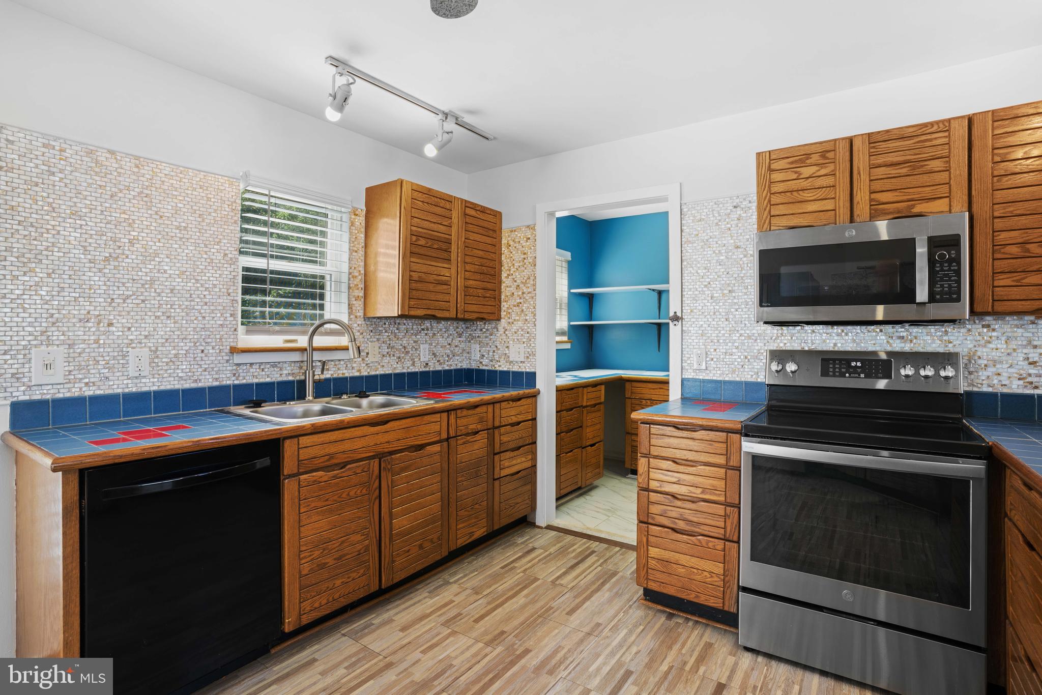 FELICITY COVE - Residential