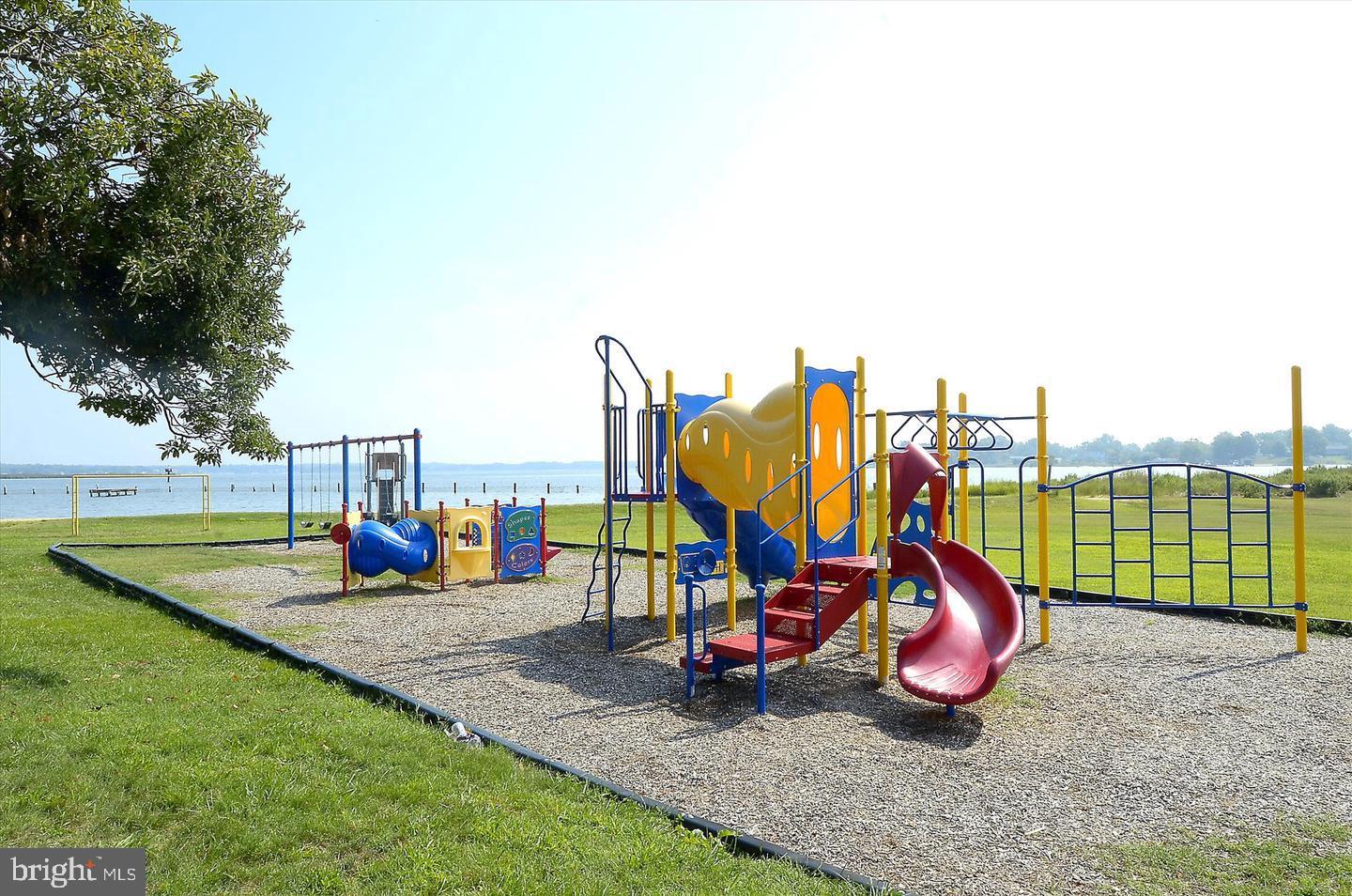 SELBY ON THE BAY - Residential