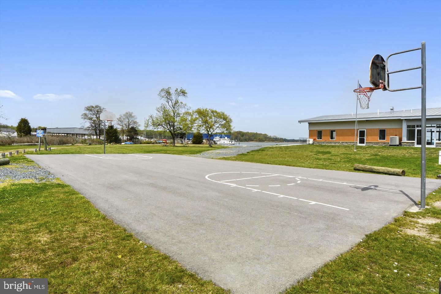 SELBY ON THE BAY - Residential