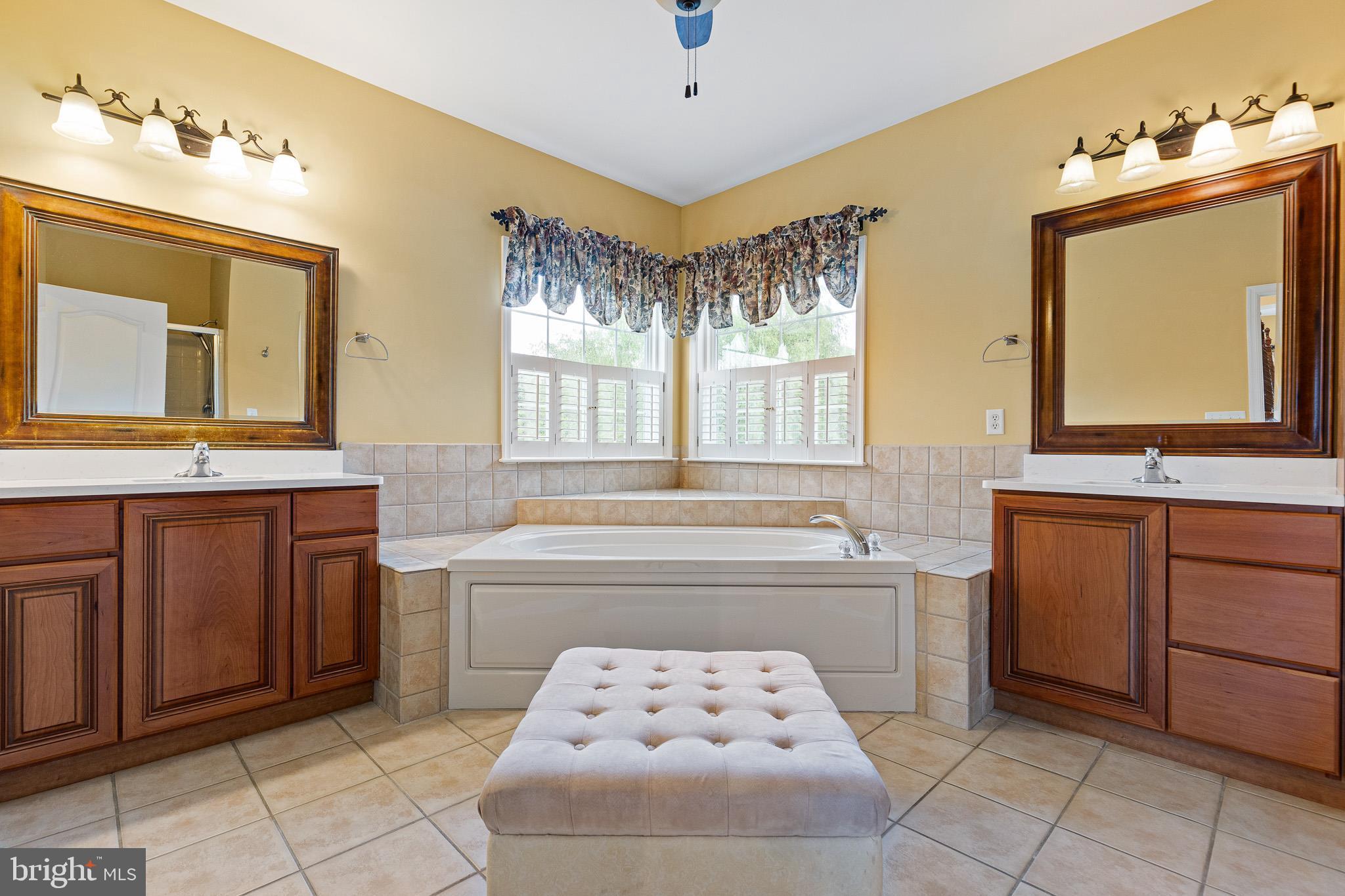 BAY POINTE - Residential