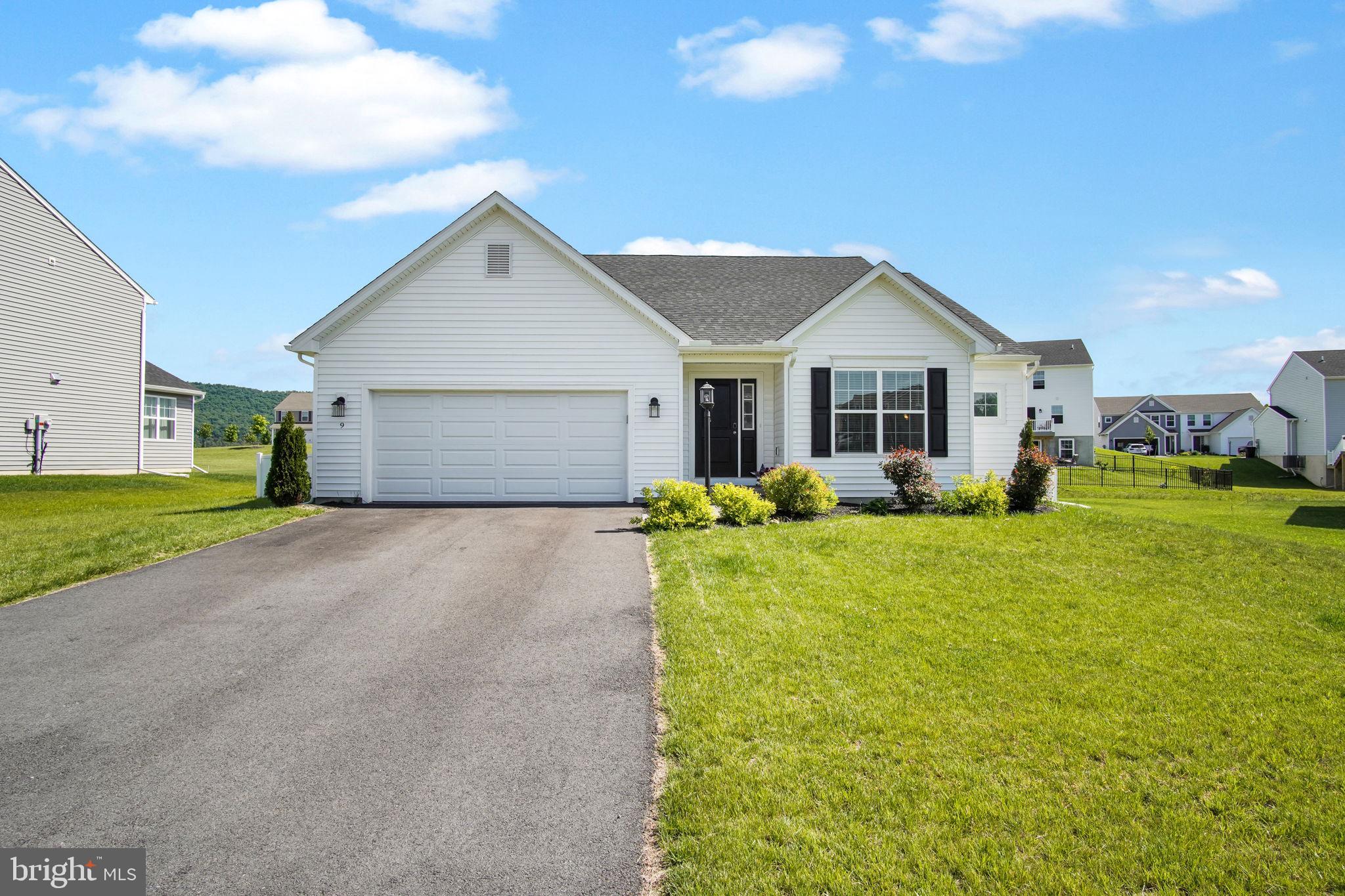 STONE MILL ESTATES - Residential