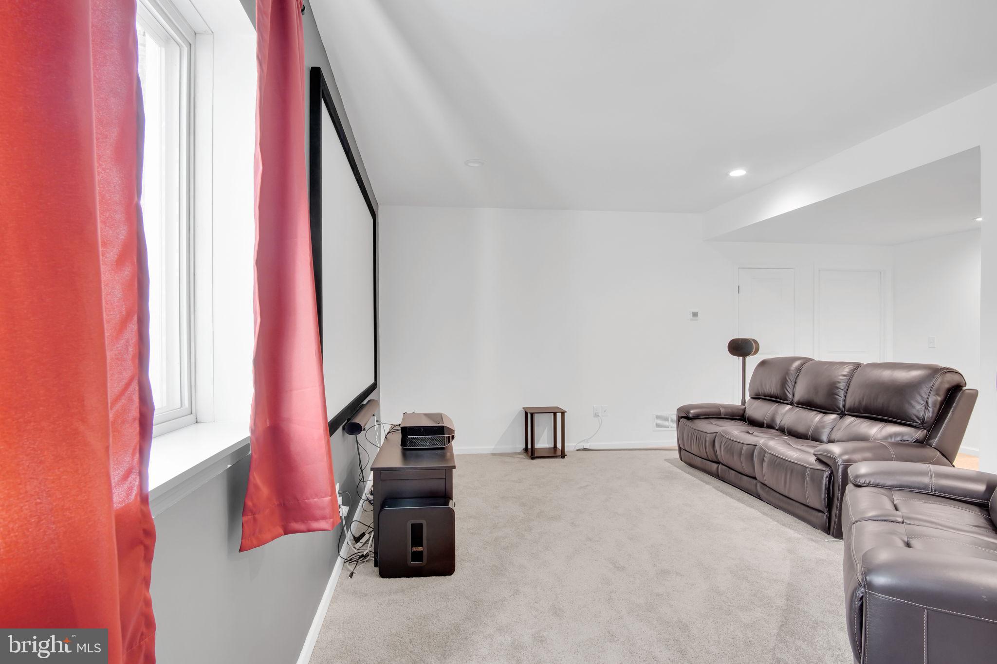 STONE MILL ESTATES - Residential
