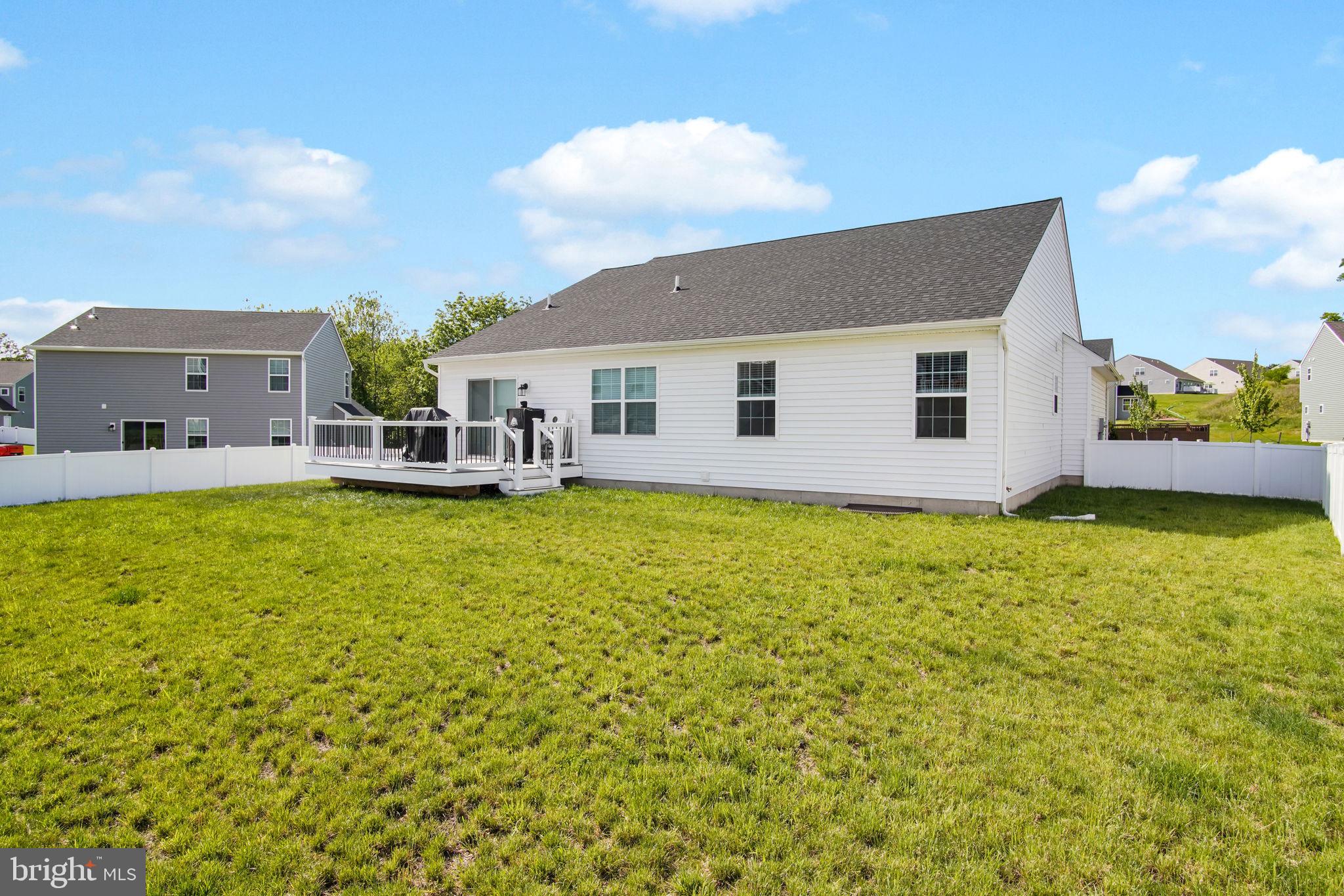 STONE MILL ESTATES - Residential