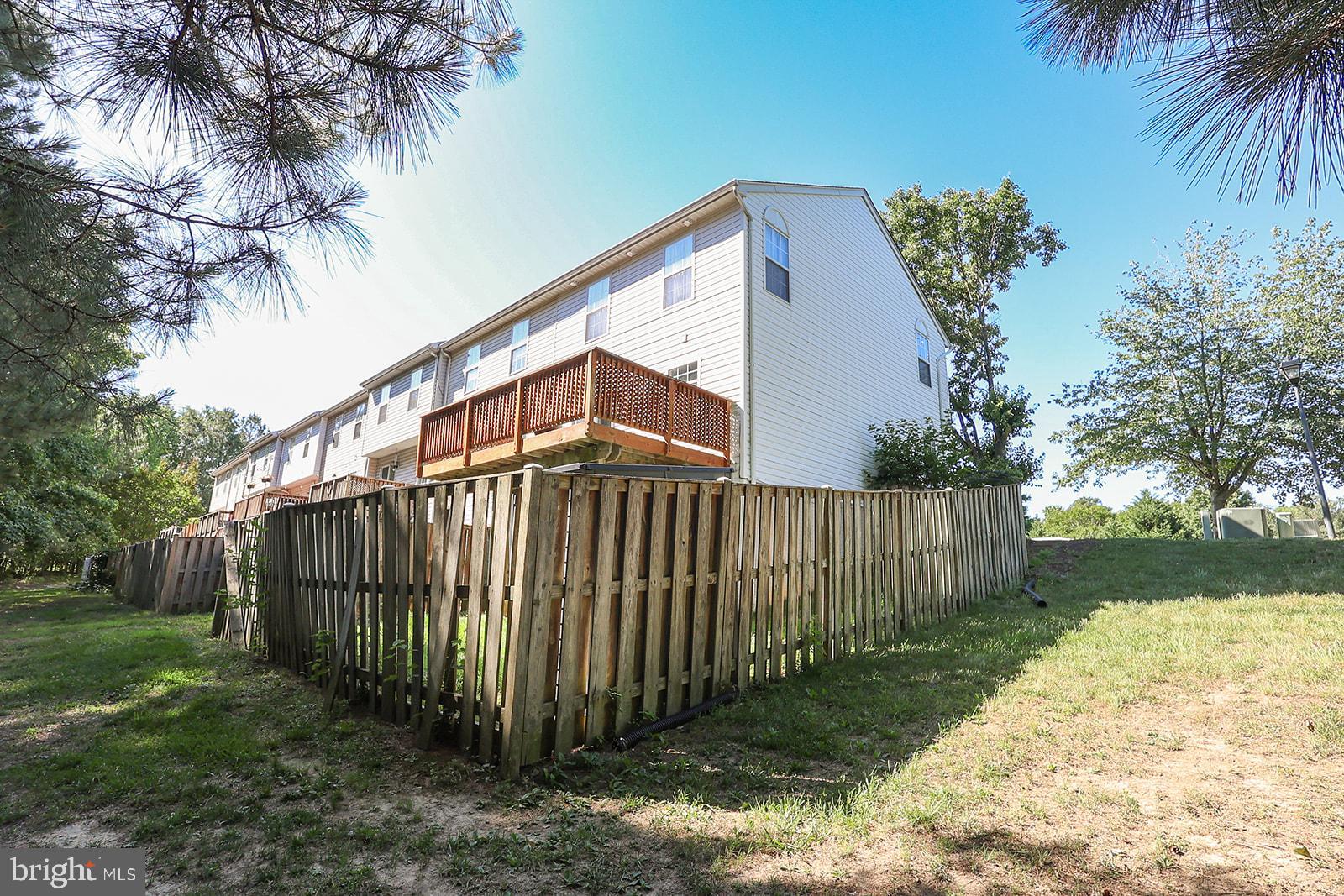 LAUREL GLEN - Residential