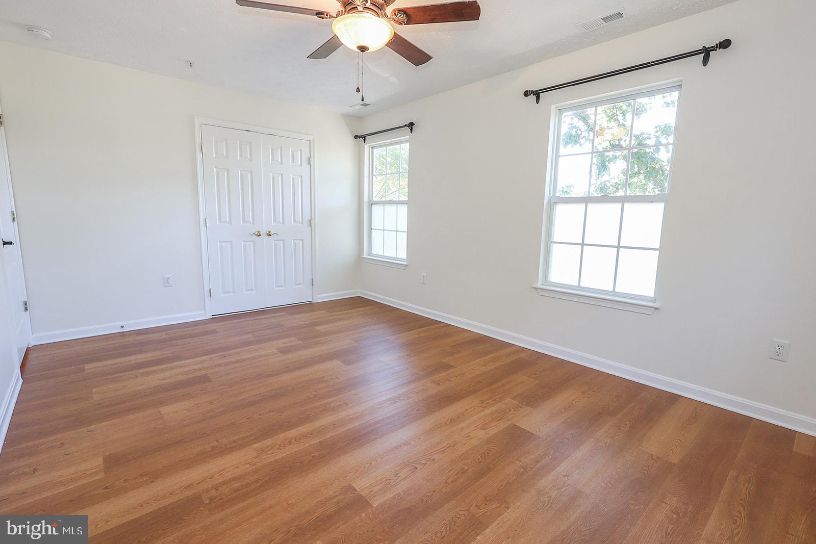 LAUREL GLEN - Residential