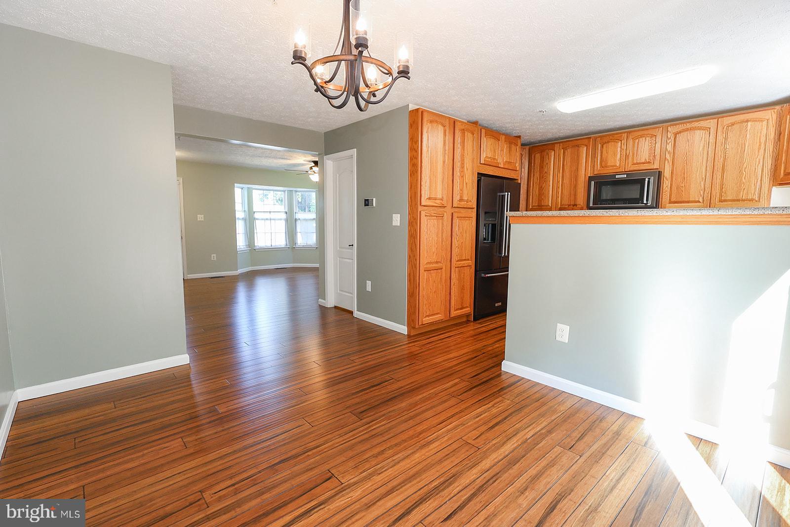 LAUREL GLEN - Residential