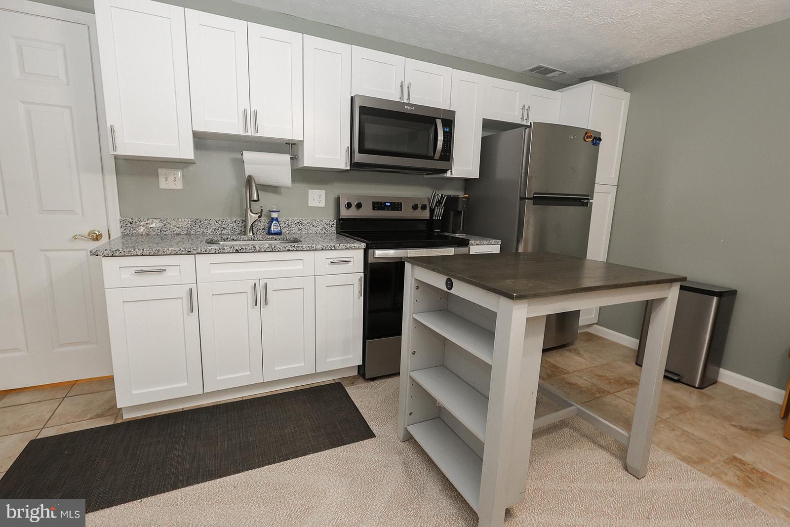 LAUREL GLEN - Residential