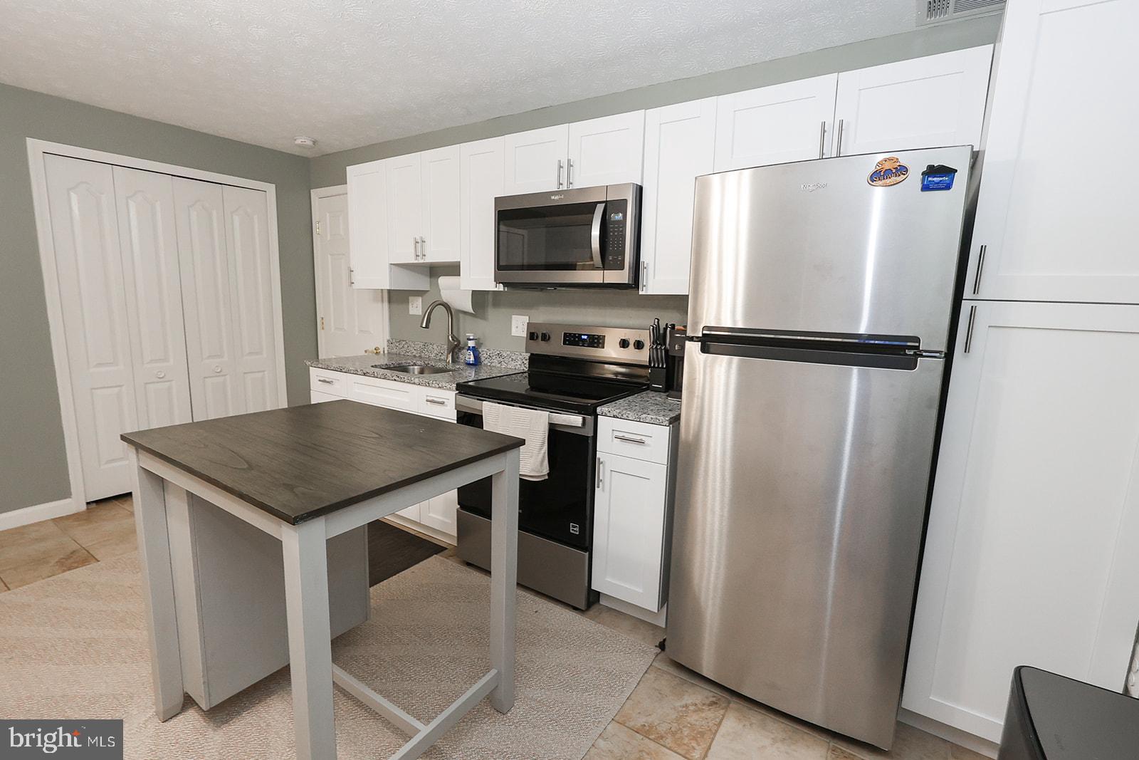 LAUREL GLEN - Residential