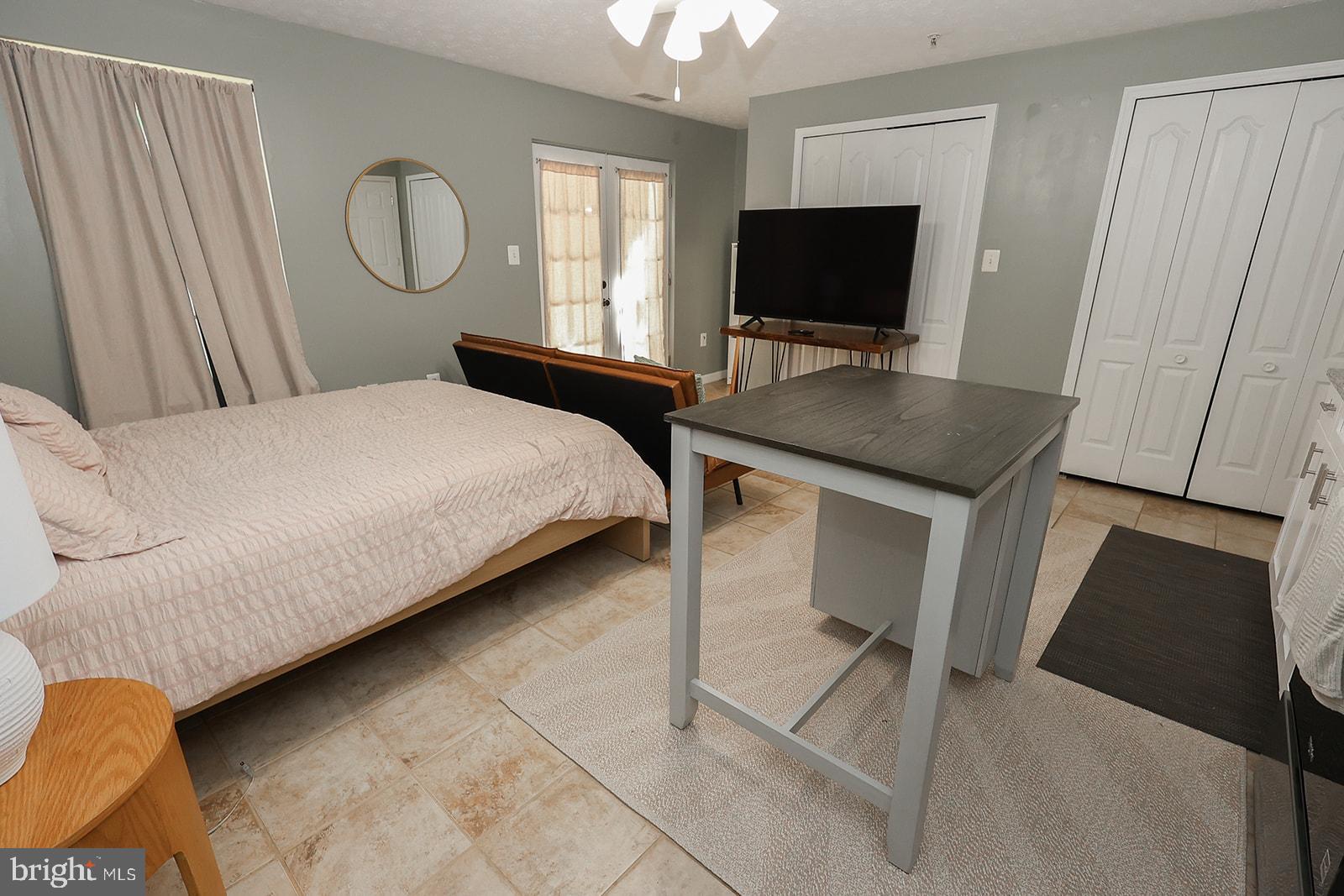 LAUREL GLEN - Residential